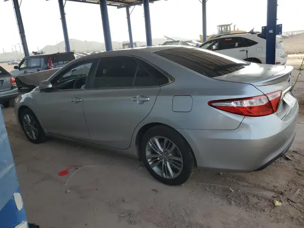 4T1BF1FK2GU530894 2016 TOYOTA CAMRY - Image 2