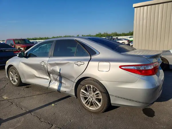 4T1BF1FK2GU539658 2016 TOYOTA CAMRY - Image 2