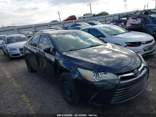4T1BF1FK2GU540678 2016 TOYOTA CAMRY - Image 1