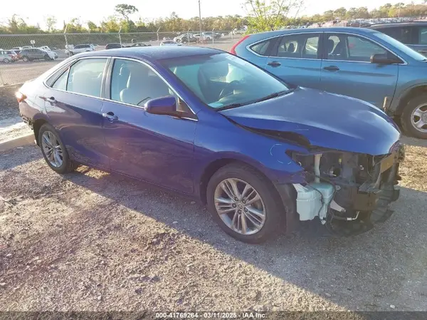 4T1BF1FK2GU541149 2016 TOYOTA CAMRY - Image 1