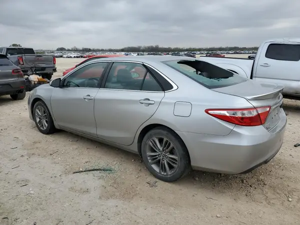 4T1BF1FK2GU541376 2016 TOYOTA CAMRY - Image 2