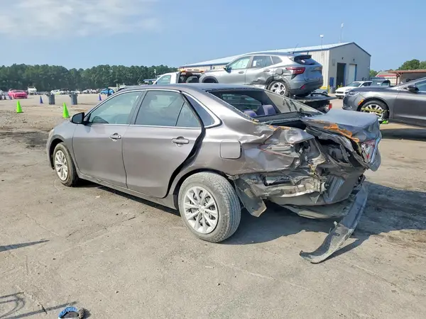 4T1BF1FK2GU541524 2016 TOYOTA CAMRY - Image 2