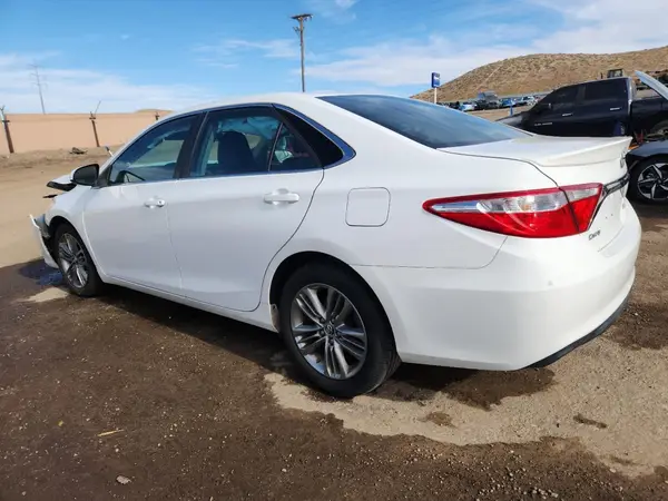 4T1BF1FK2GU542169 2016 TOYOTA CAMRY - Image 2