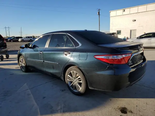 4T1BF1FK2GU547100 2016 TOYOTA CAMRY - Image 2