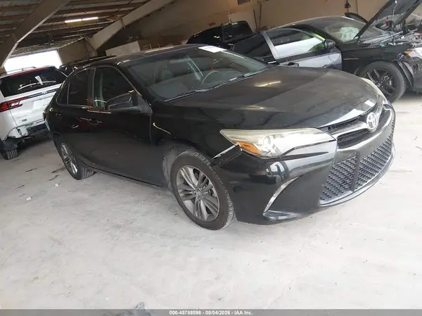 4T1BF1FK2GU549736 2016 TOYOTA CAMRY - Image 1