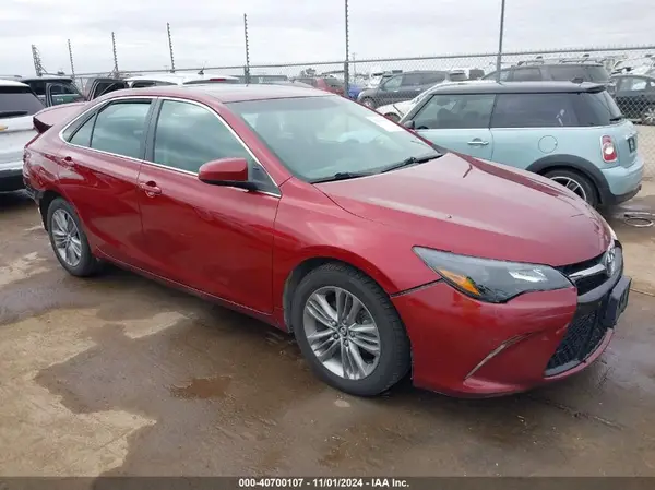 4T1BF1FK2GU549963 2016 TOYOTA CAMRY - Image 1
