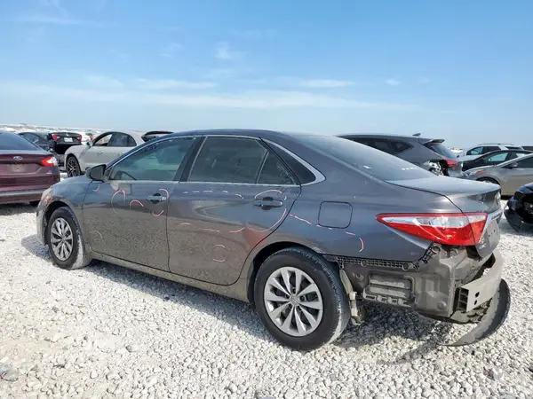 4T1BF1FK2GU550692 2016 TOYOTA CAMRY - Image 2
