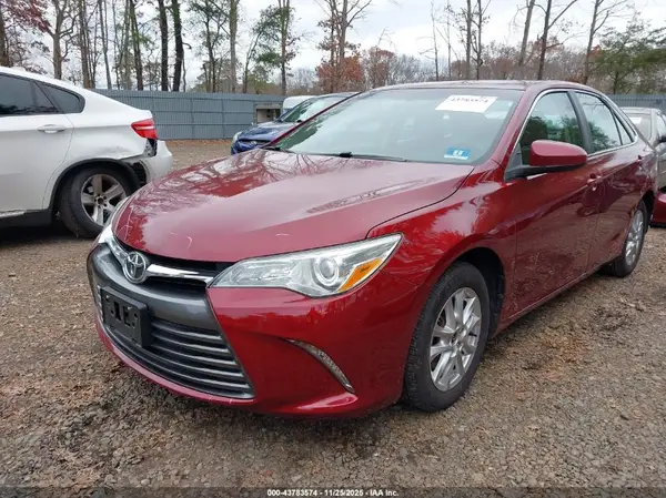 4T1BF1FK2GU550840 2016 TOYOTA CAMRY - Image 2