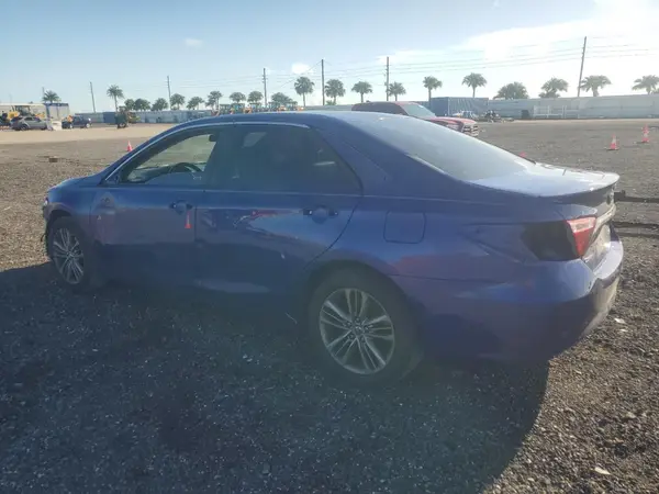 4T1BF1FK2GU550854 2016 TOYOTA CAMRY - Image 2