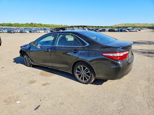 4T1BF1FK2GU551258 2016 TOYOTA CAMRY - Image 2