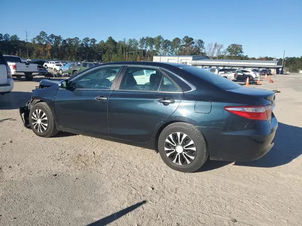 4T1BF1FK2GU551941 2016 TOYOTA CAMRY - Image 2