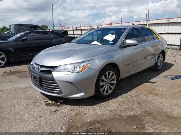 4T1BF1FK2GU552278 2016 TOYOTA CAMRY - Image 2