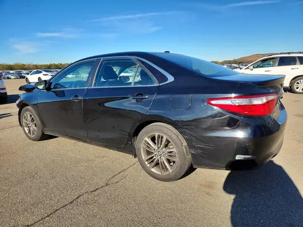 4T1BF1FK2GU553396 2016 TOYOTA CAMRY - Image 2