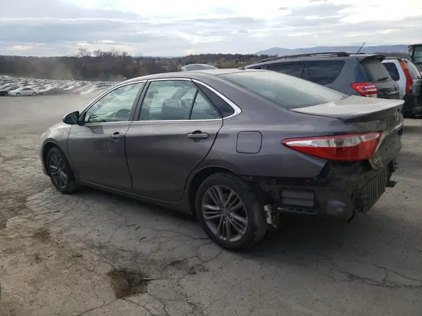 4T1BF1FK2GU554905 2016 TOYOTA CAMRY - Image 2