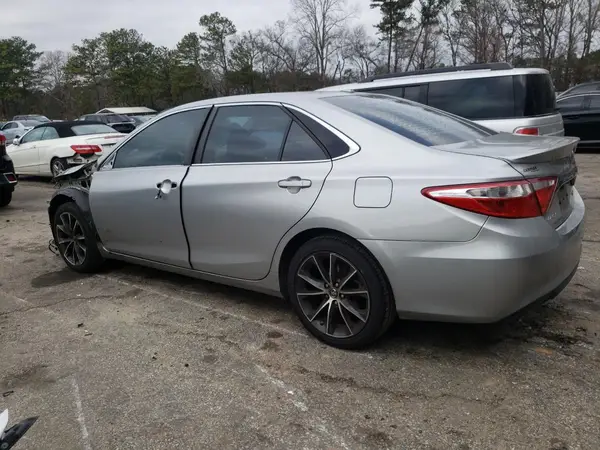 4T1BF1FK2GU556430 2016 TOYOTA CAMRY - Image 2