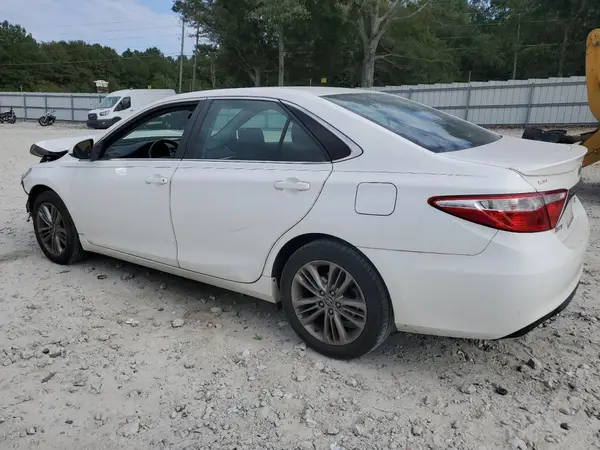 4T1BF1FK2GU556475 2016 TOYOTA CAMRY - Image 2
