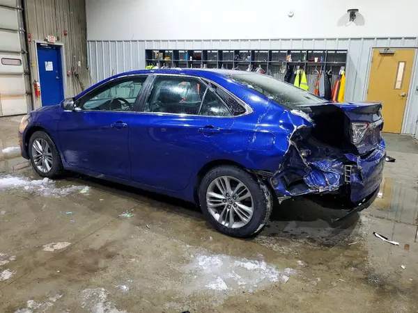 4T1BF1FK2GU558257 2016 TOYOTA CAMRY - Image 2