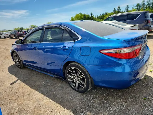 4T1BF1FK2GU560381 2016 TOYOTA CAMRY - Image 2