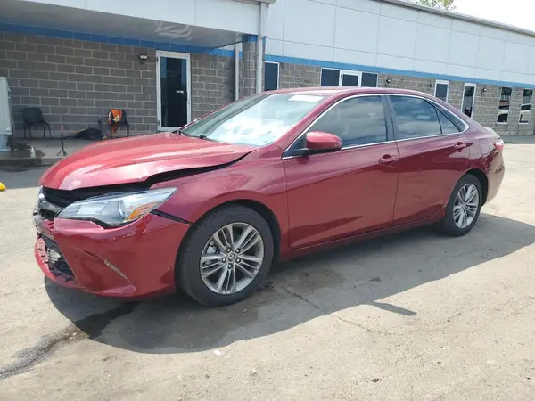 4T1BF1FK2GU561661 2016 TOYOTA CAMRY - Image 1
