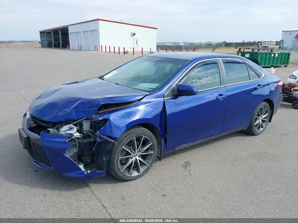 4T1BF1FK2GU562020 2016 TOYOTA CAMRY - Image 2