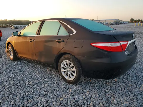 4T1BF1FK2GU566729 2016 TOYOTA CAMRY - Image 2