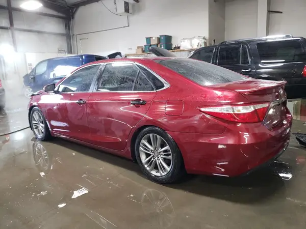 4T1BF1FK2GU568013 2016 TOYOTA CAMRY - Image 2