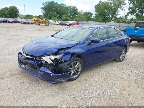 4T1BF1FK2GU570800 2016 TOYOTA CAMRY - Image 2