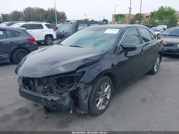 4T1BF1FK2GU570845 2016 TOYOTA CAMRY - Image 2