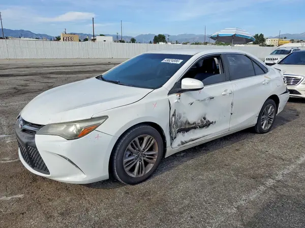 4T1BF1FK2GU574152 2016 TOYOTA CAMRY - Image 1