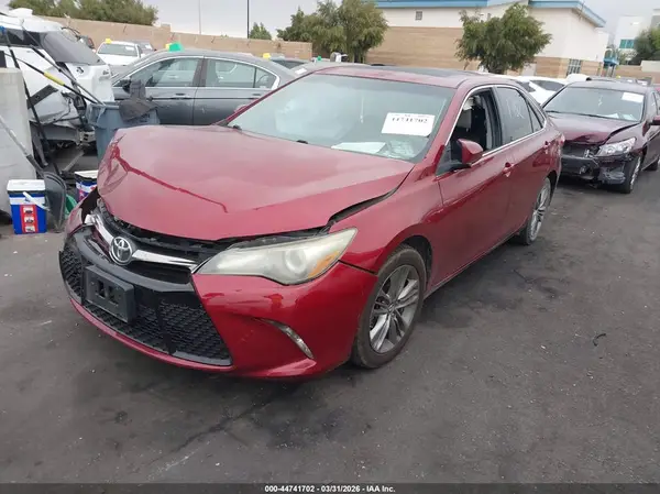 4T1BF1FK2GU574734 2016 TOYOTA CAMRY - Image 2