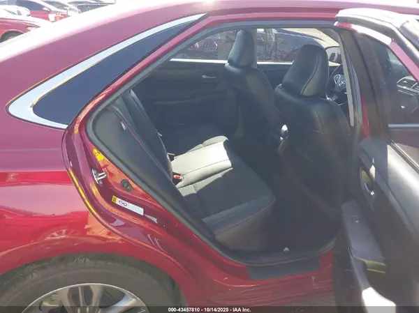 4T1BF1FK2GU575902 2016 TOYOTA CAMRY - Image 8