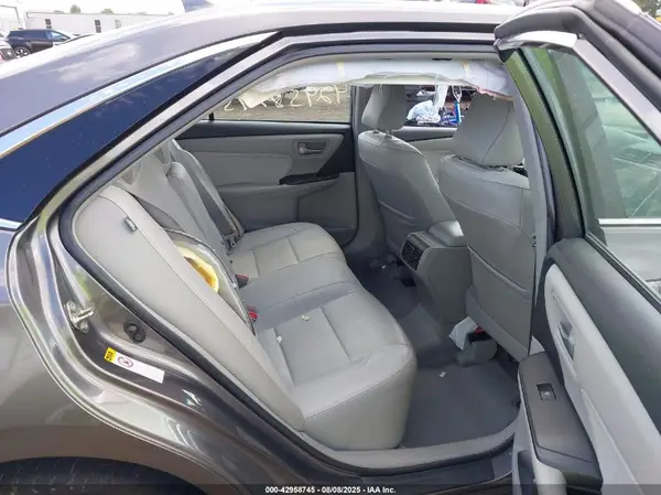 4T1BF1FK2GU575950 2016 TOYOTA CAMRY - Image 8