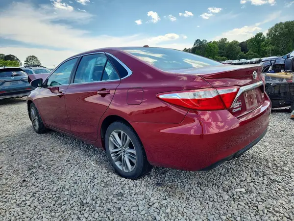 4T1BF1FK2GU580243 2016 TOYOTA CAMRY - Image 2