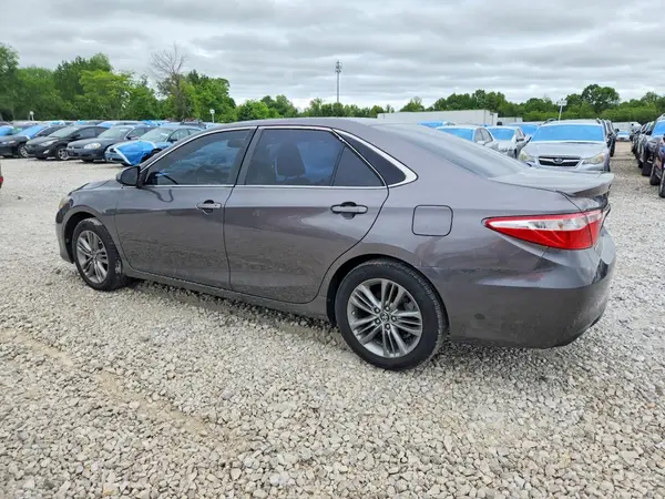 4T1BF1FK2GU581182 2016 TOYOTA CAMRY - Image 2