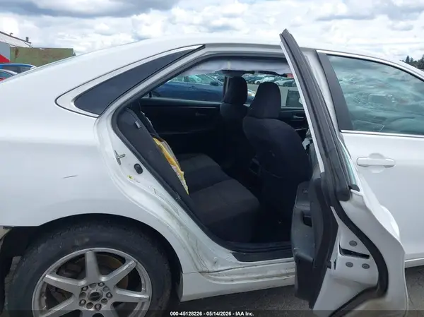 4T1BF1FK2GU584051 2016 TOYOTA CAMRY - Image 8