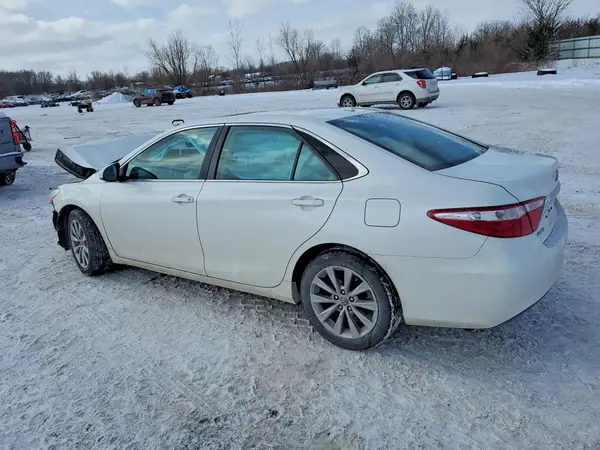 4T1BF1FK2GU585071 2016 TOYOTA CAMRY - Image 2