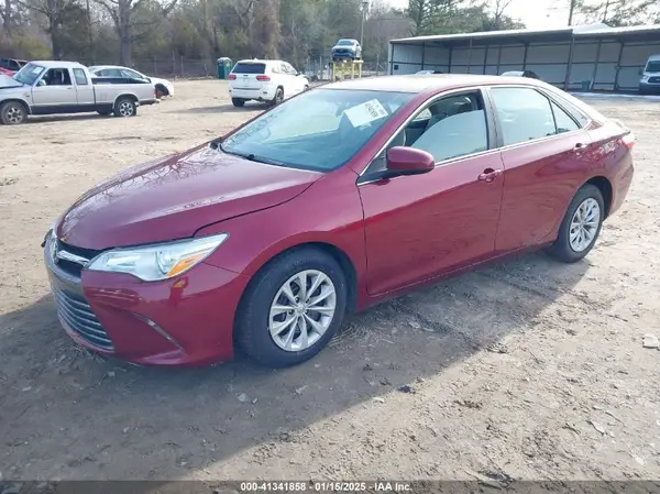 4T1BF1FK2GU587340 2016 TOYOTA CAMRY - Image 2