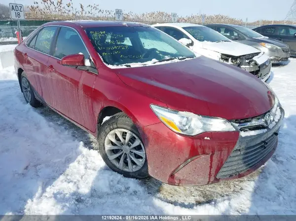 4T1BF1FK2GU588228 2016 TOYOTA CAMRY - Image 1