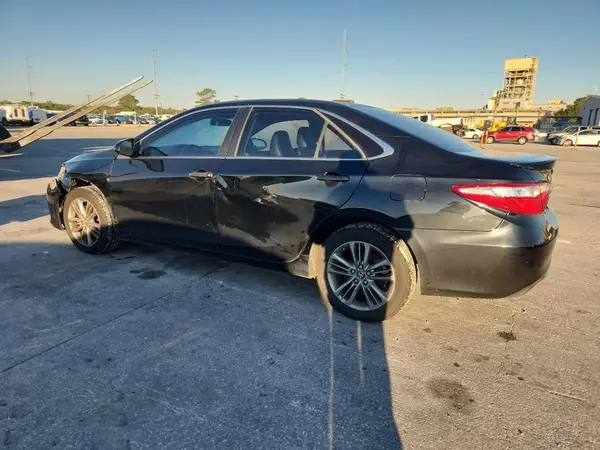 4T1BF1FK2GU590058 2016 TOYOTA CAMRY - Image 2