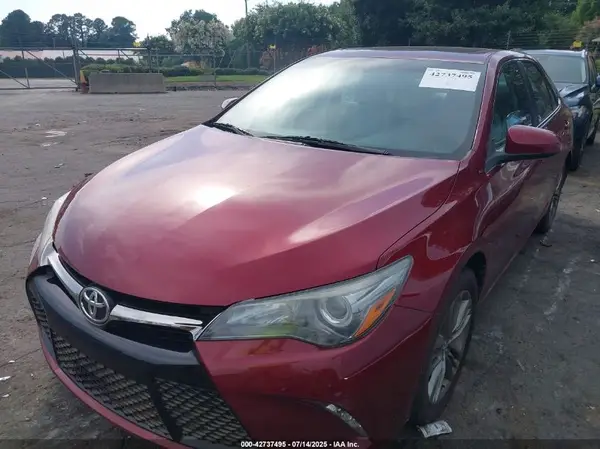 4T1BF1FK2GU590125 2016 TOYOTA CAMRY - Image 2