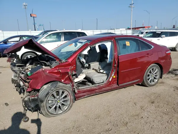 4T1BF1FK2GU591033 2016 TOYOTA CAMRY - Image 1