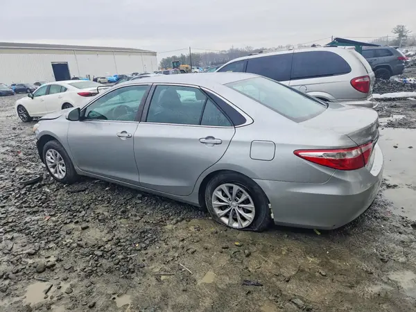 4T1BF1FK2GU591470 2016 TOYOTA CAMRY - Image 2
