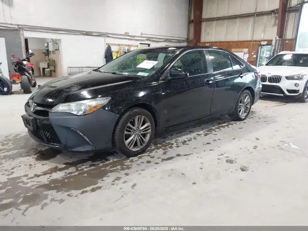 4T1BF1FK2GU591596 2016 TOYOTA CAMRY - Image 2
