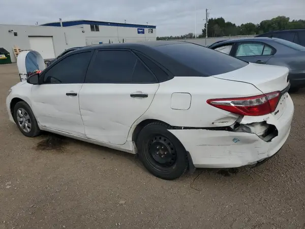 4T1BF1FK2GU596202 2016 TOYOTA CAMRY - Image 2