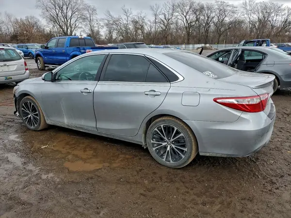 4T1BF1FK2GU597091 2016 TOYOTA CAMRY - Image 2