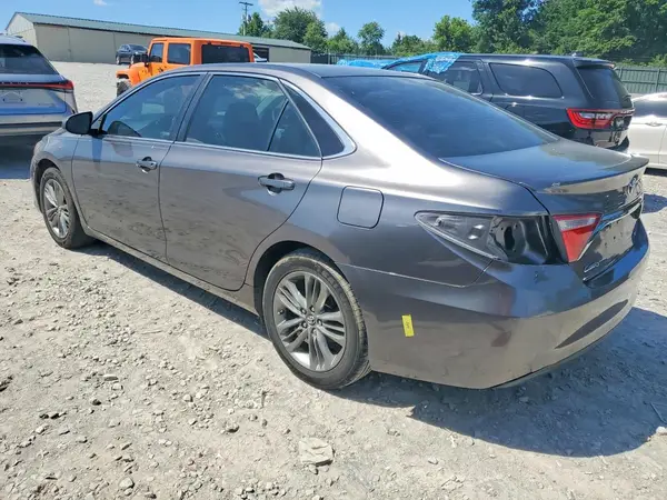 4T1BF1FK2GU597995 2016 TOYOTA CAMRY - Image 2