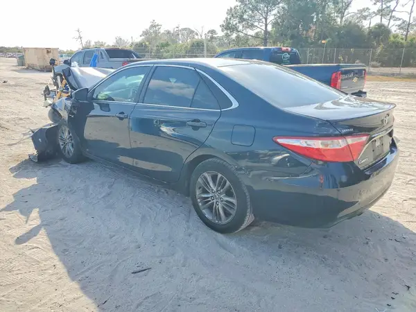 4T1BF1FK2GU602189 2016 TOYOTA CAMRY - Image 2