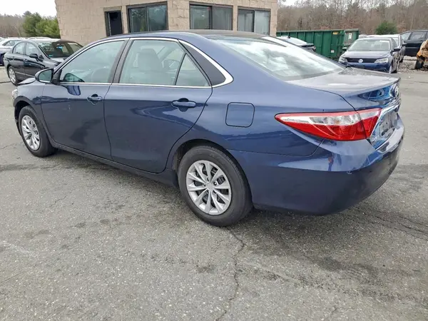 4T1BF1FK2GU605075 2016 TOYOTA CAMRY - Image 2