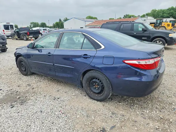 4T1BF1FK2GU605660 2016 TOYOTA CAMRY - Image 2