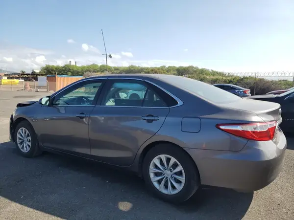 4T1BF1FK2GU606503 2016 TOYOTA CAMRY - Image 2
